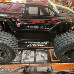 HPI Savage xs Flux RC Car 