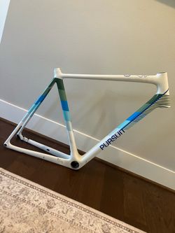 57 cm carbon fiber road bike frame