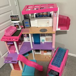 Barbie Dream House And Camper