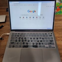 Macbook Air M1 2021.