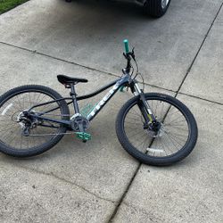 Trek Marlin 5 Size xxs. Lightly Used