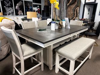Beautiful wood dining set! 🤍📦🔥 Easy Financing!