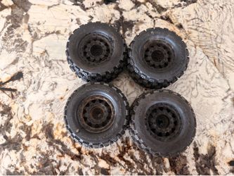 Proline racing Badland wheels and tires