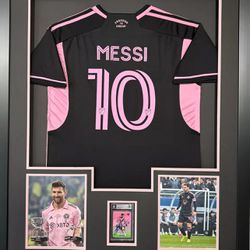 Lionel Messi Signed Frame Card Beckett COA With Jersey Display Miami 