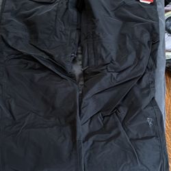 The North Face men’s large Freedom snow pants.