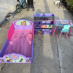 Disney Encanto 4 Piece Room In A Box