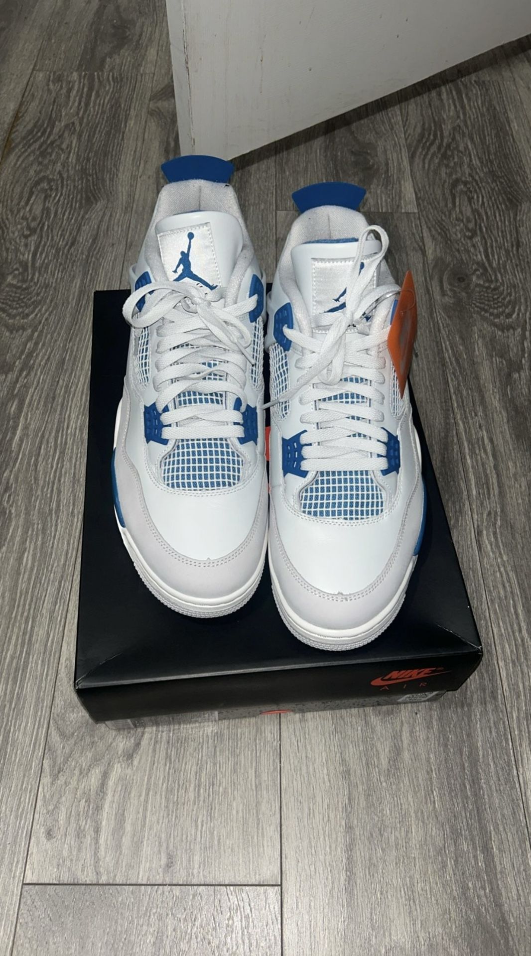 Jordan 4 Military