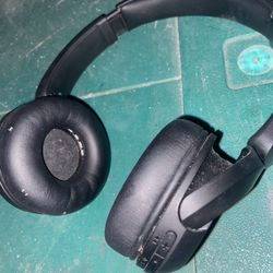 New Sony Headphones Bluetooth And Extreme Noise Cansilation 