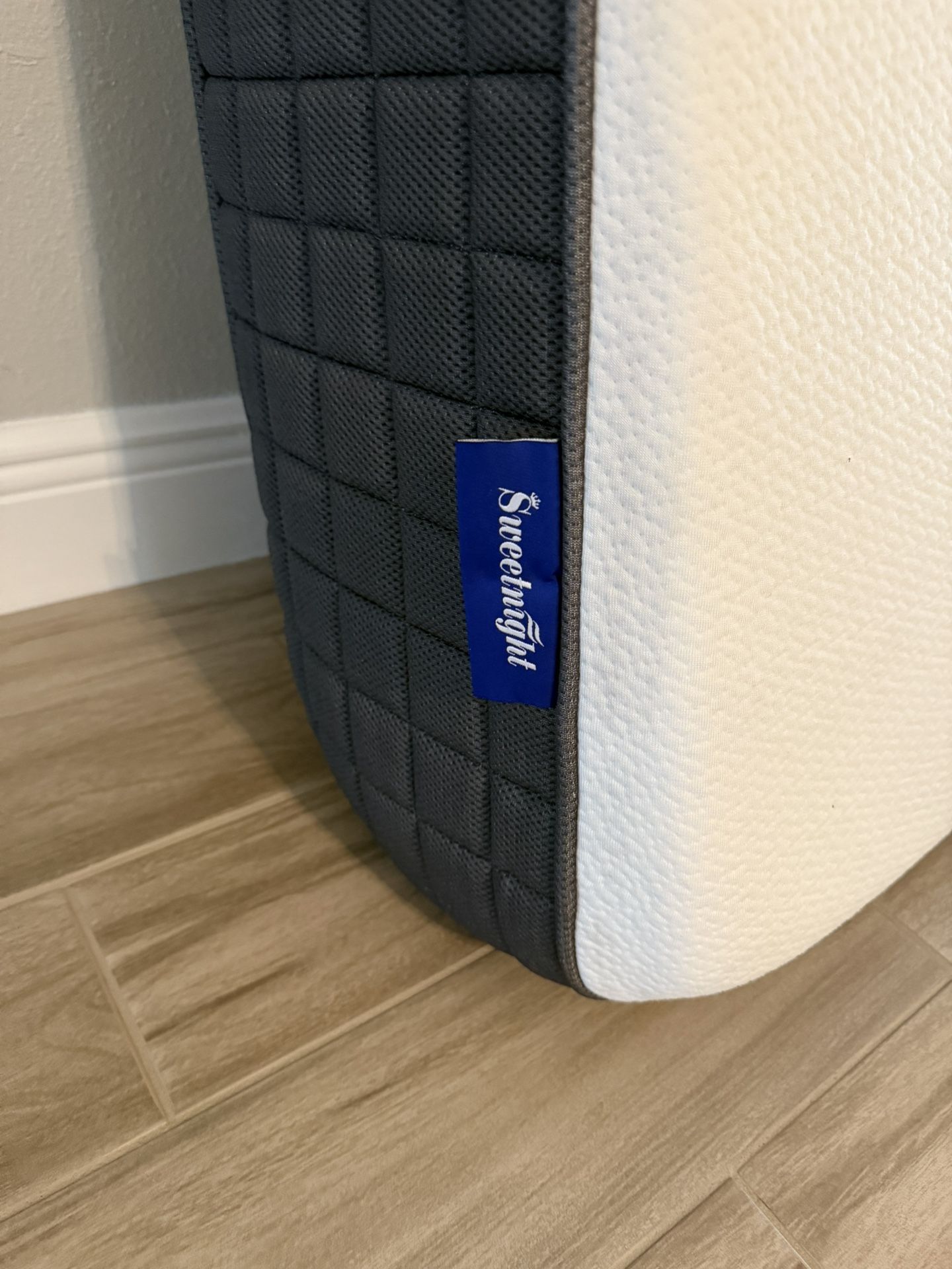 SweetNight Full Mattress