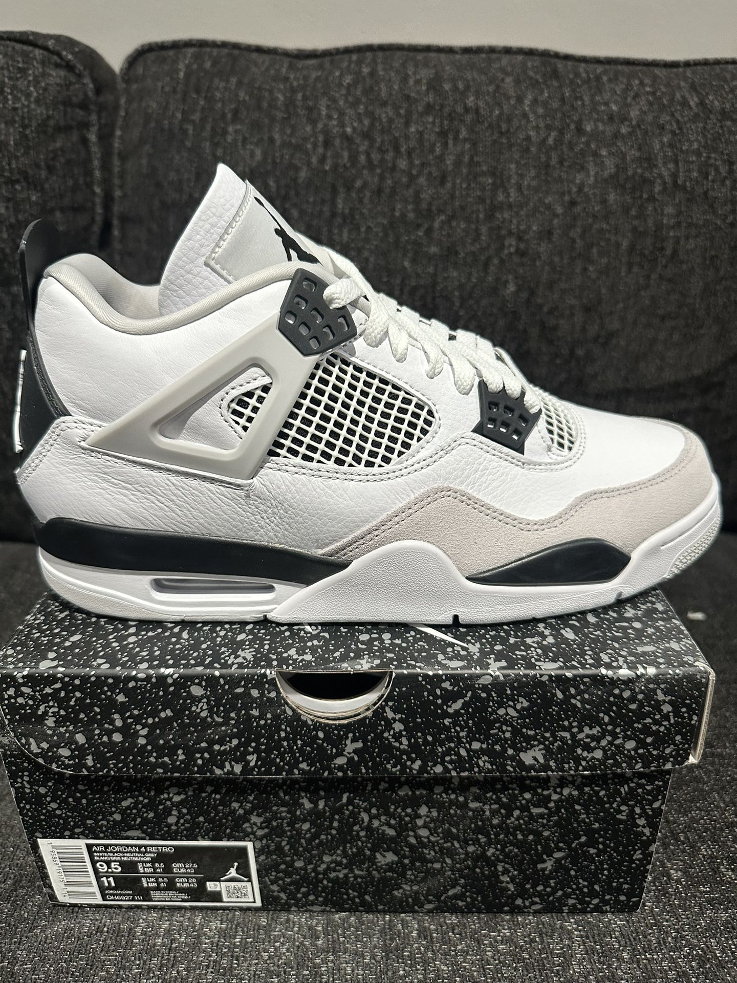 Jordan 4 Retro Military Black Size 9.5M