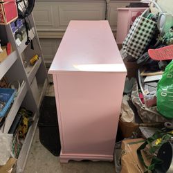 Hello Kitty Dresser