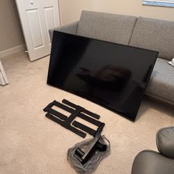 Samsung 55 Inch Flat Screen TV. Wall Mount Included