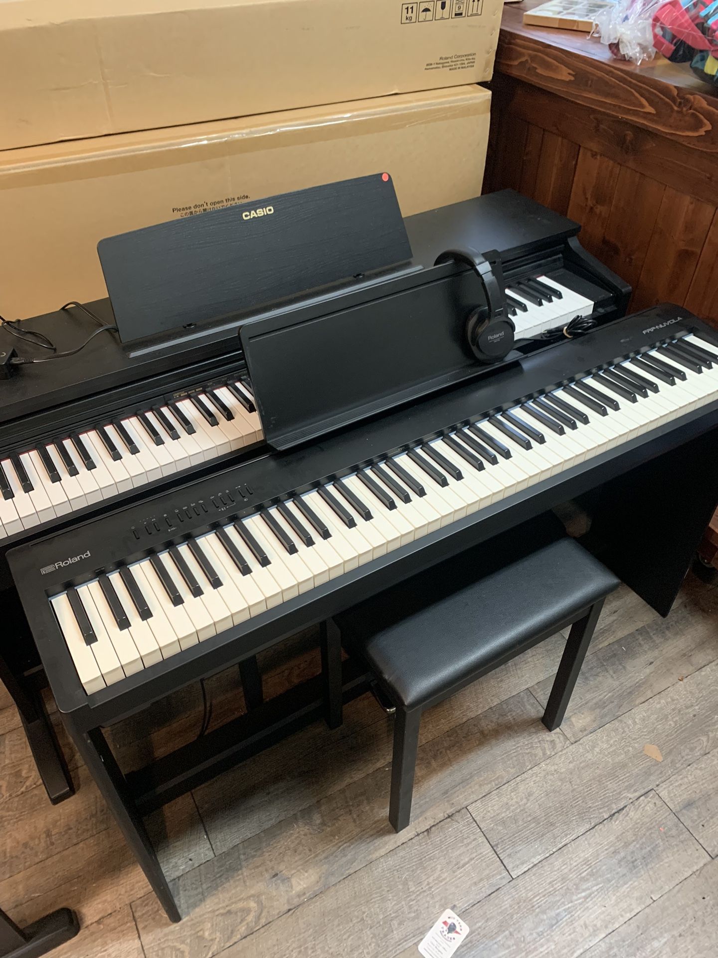 Roland FRP Nuvola Digital Piano Bundle