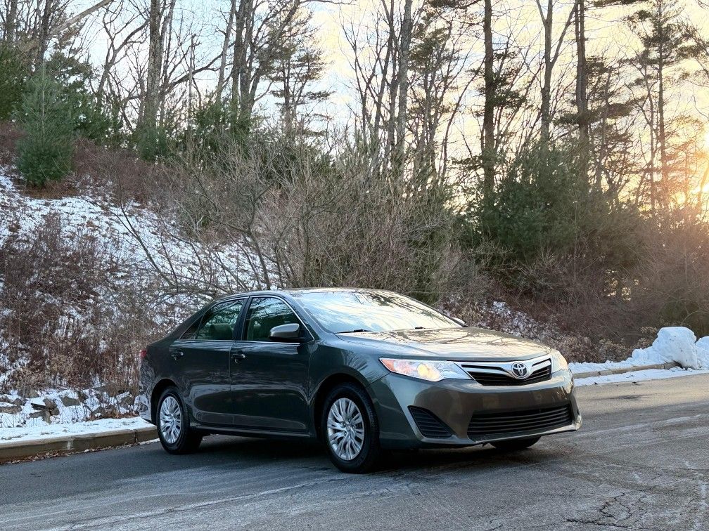 2014 Toyota Camry Hybrid