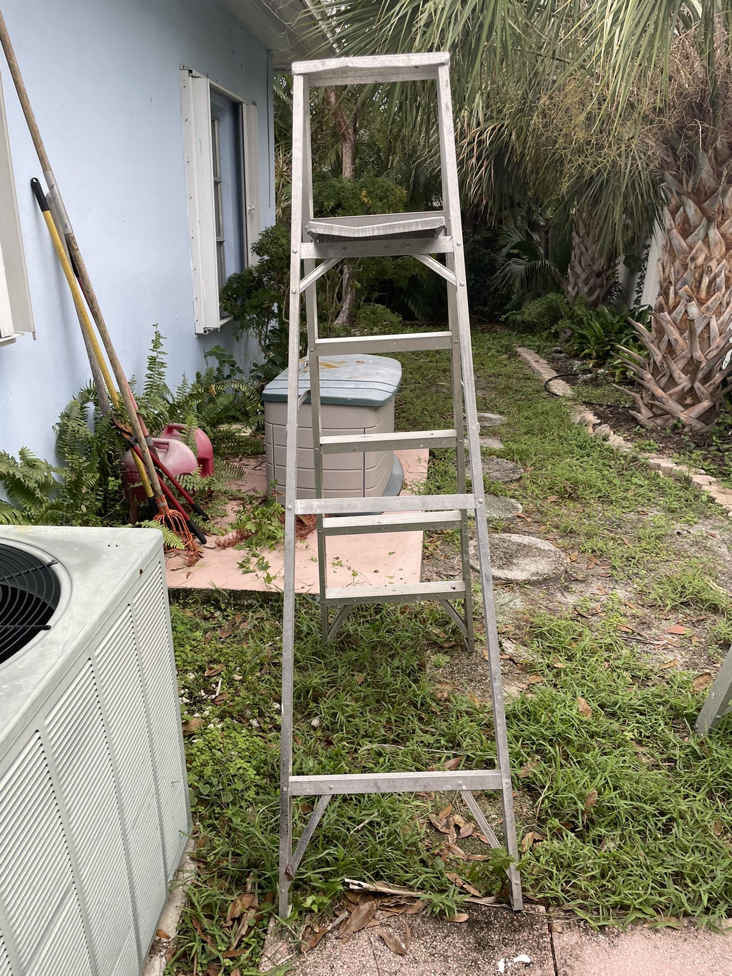 6’ Aluminum Ladder