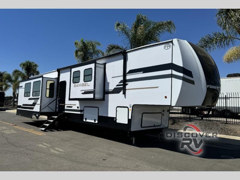 2026 Sanibel 38Laundry