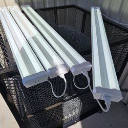 LED LIGHT FIXTURES 4 FT NEW IN BOX