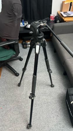 Manfrotto 190X Tripod with 128RC Fluid Video Head