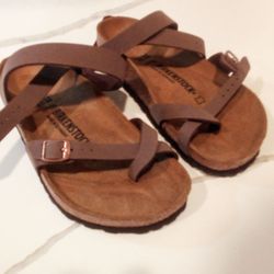 BIRKENSTOCKS SANDALS SHOES  SZ 38 / SZ 8