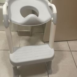 Seat/Stool For Toddler