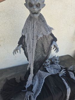 Halloween Decor