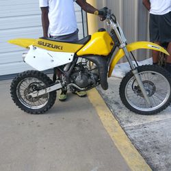 99 Suzuki 80
