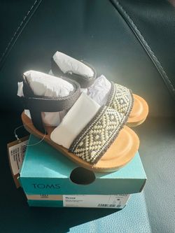 TOMS toddler sandals size 5 NEW