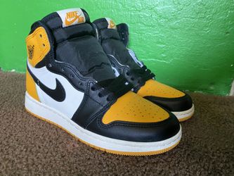 Nike Air Jordan 1 Retro High OG Taxi Sz 4Y