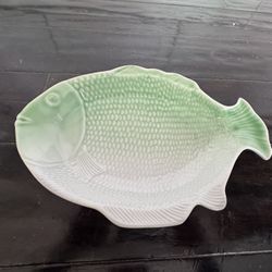 Green & White Ceramic Fish Plate Serving Dish (12”)