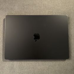 2024 MacBook Pro 16-inch (LIKE NEW) 
