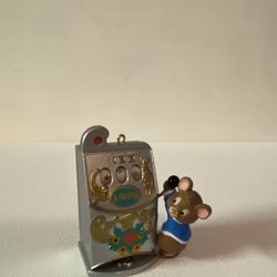 Hallmark Keepsake Ornament Jackpot Jingle 1996 Mouse w/ Slot Machine