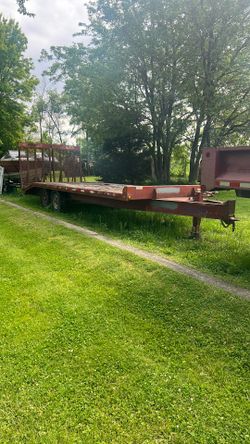 Trailer 22 feet long