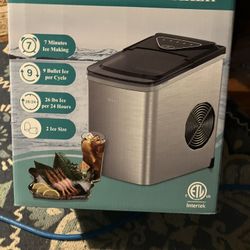 Countertop icemaker brand new