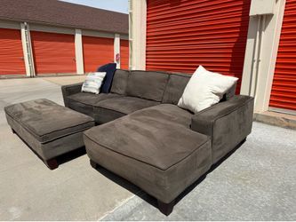 FREE DELIVERY! - Gorgeous Chocolate Sectional Sofa Couch + XL Ottoman!
