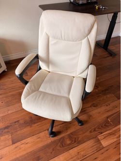 White desk chair