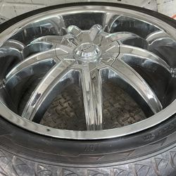 20 Inch Wheels, No Scratches Dents. All 4 Center Caps
