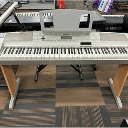 Used Yamaha PORTABLE GRAND DGX-500 W/PWR 88-Key Keyboard 88-key