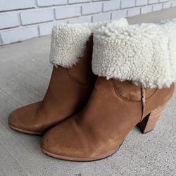 UGG Perfect Condition Size 9