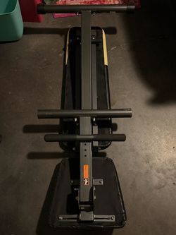 Work out bench / adjustable chair