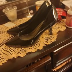 Black Pumps 