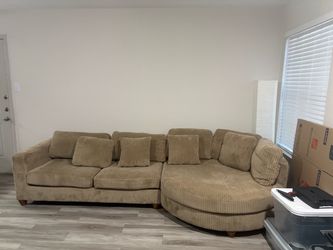 Couch/ sofa with chaise