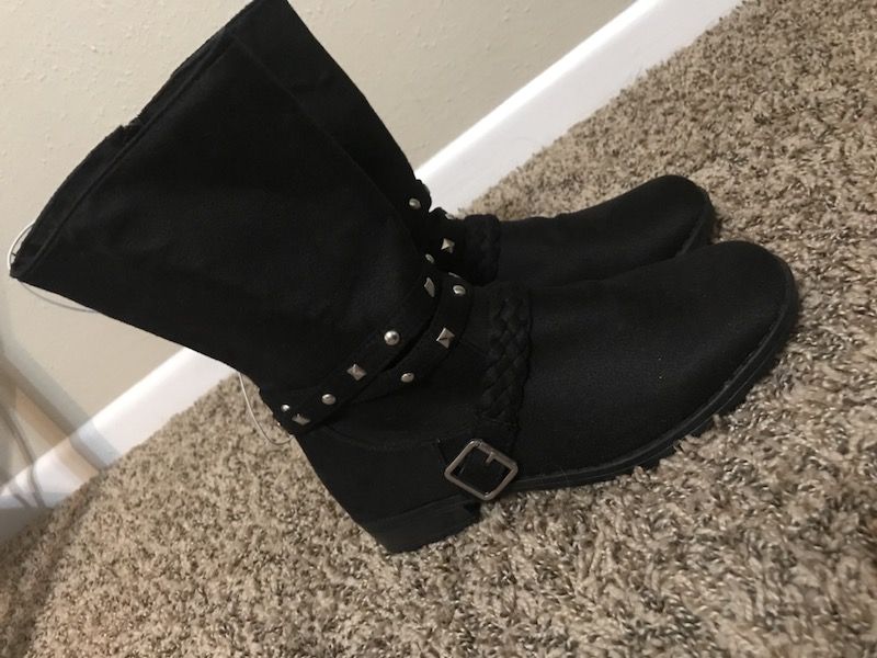 Boots size 7