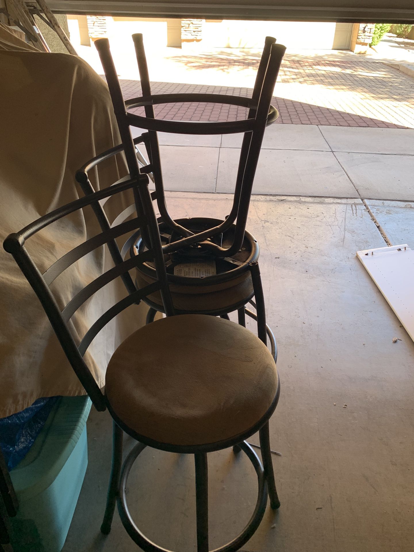 3 Swivel Counter Pub Stools