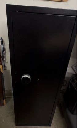Gun Safe - Rifle Cabinet