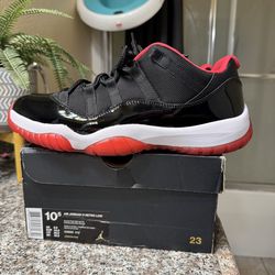 Jordan 11 Low Bred