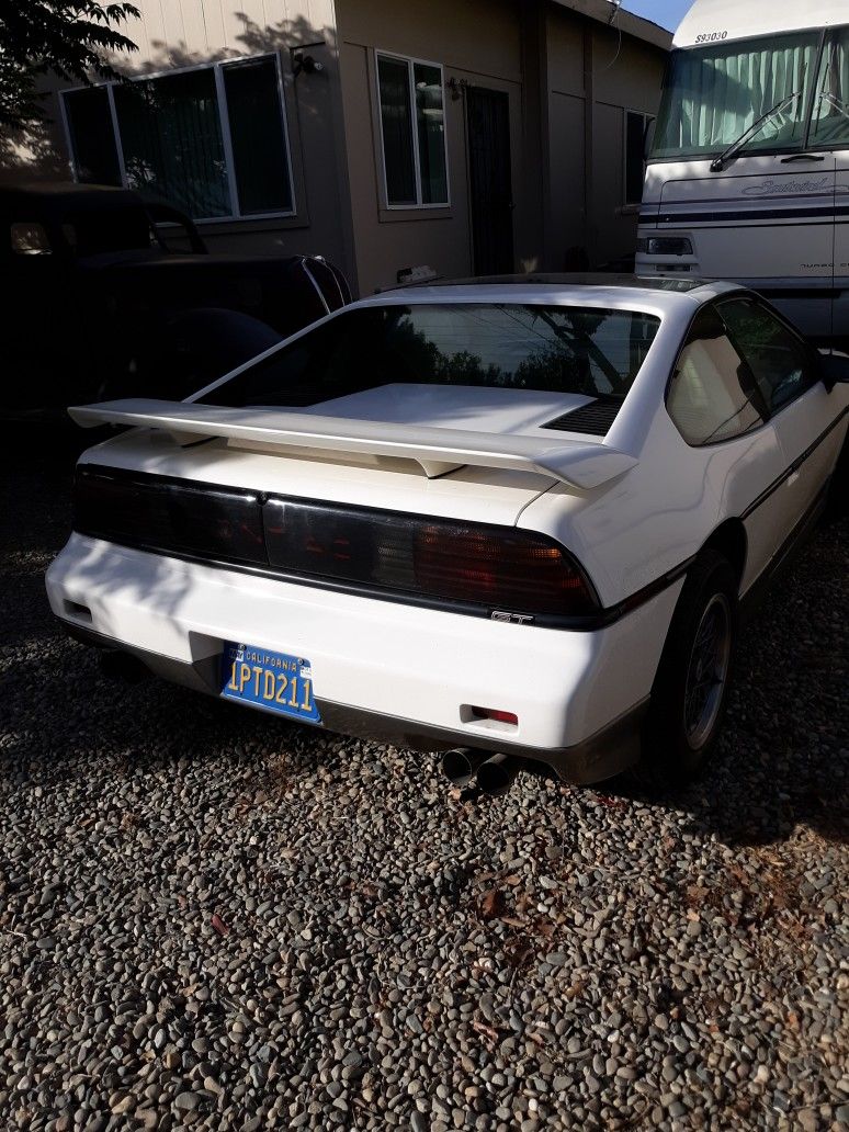 1986 Pontiac Fiero