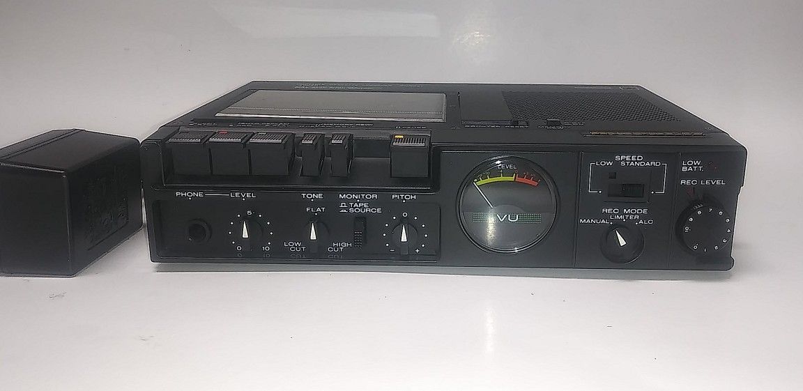 Marantz PMD221 3 Head Professional Portable Studio Cassette Tape Recorder. Condition is Used. Comes with Power Cable and Sholder Strap.