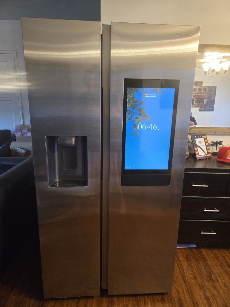 
Samsung  Refrigerator with Family Hub 