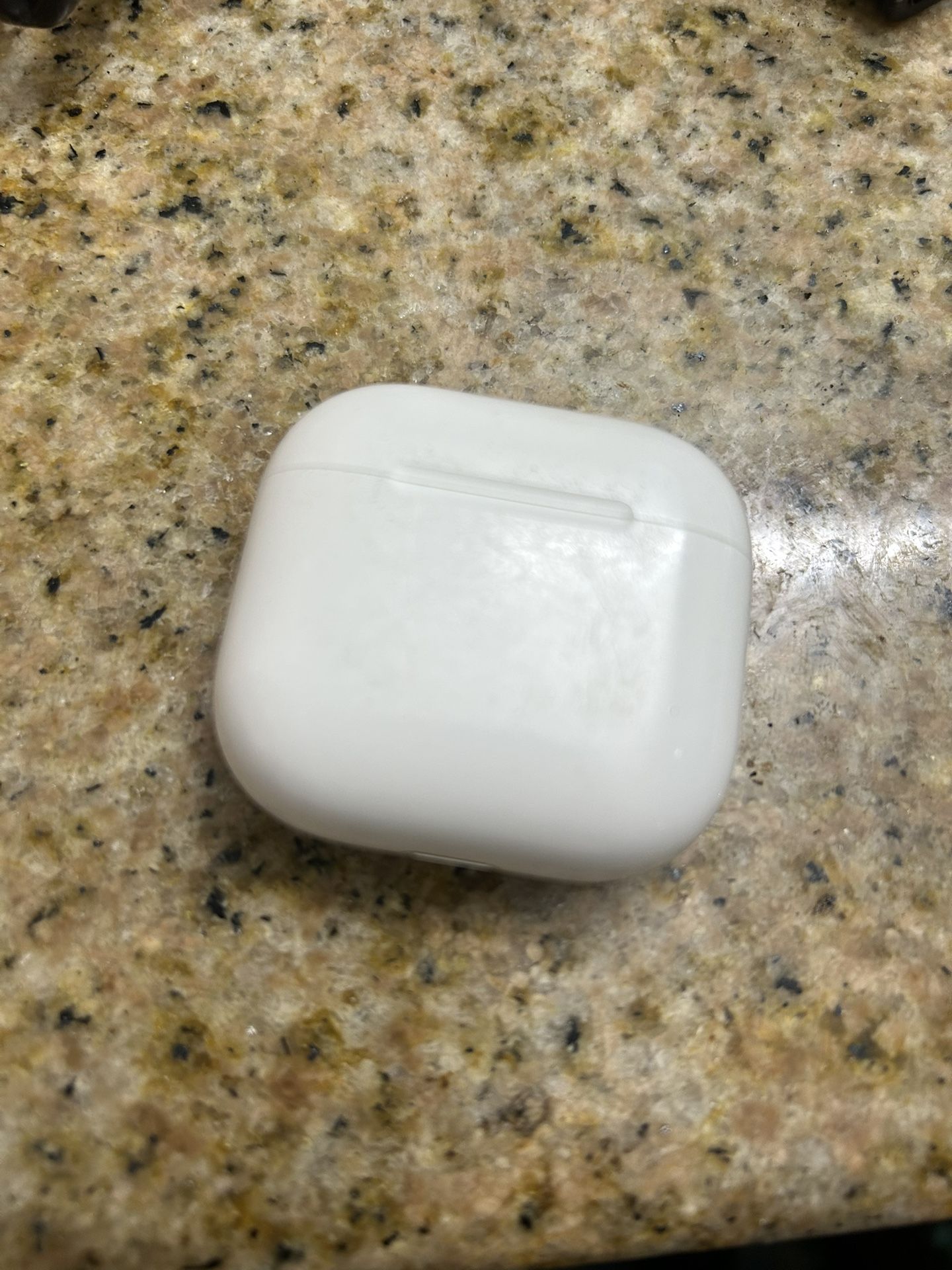AirPod 4s