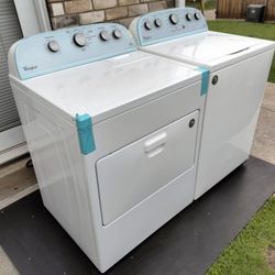 Whirlpool Washer And Dryer Set 